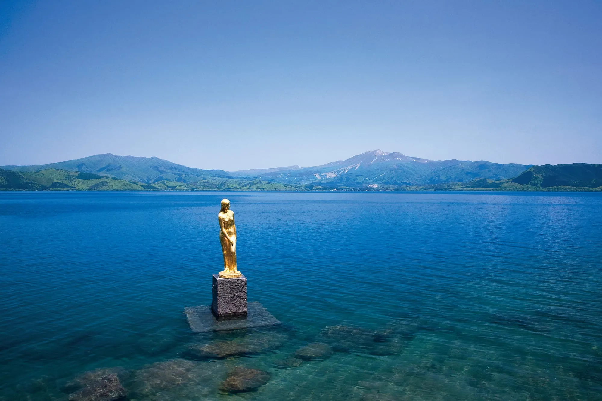 田沢湖(夏)